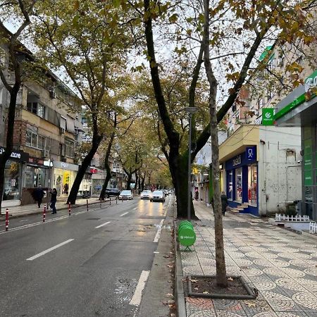 티라나 Bliri Myslym Shyri 아파트 외부 사진
